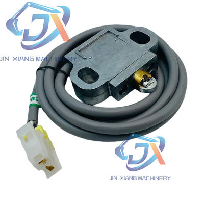 STAR ZEBRA 023-06-56210 Excavadora PC120-5 PC120-6 Piezas eléctricas de viaje Motor con interruptor de marcha