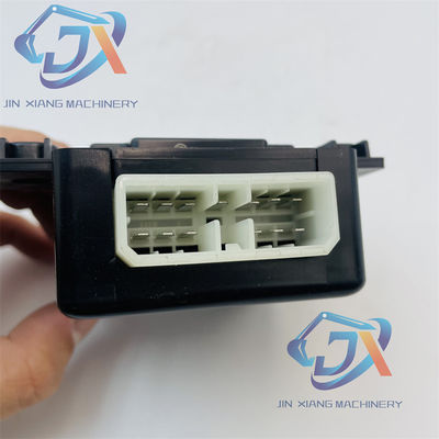 21N6-01273 Controlador de limpiaparabrisas Relay 21N6-01273 Partes de excavadoras Accesorios R215-9/R225-9/R305-9/R385-9/R140W-7Control de seguridad del relé