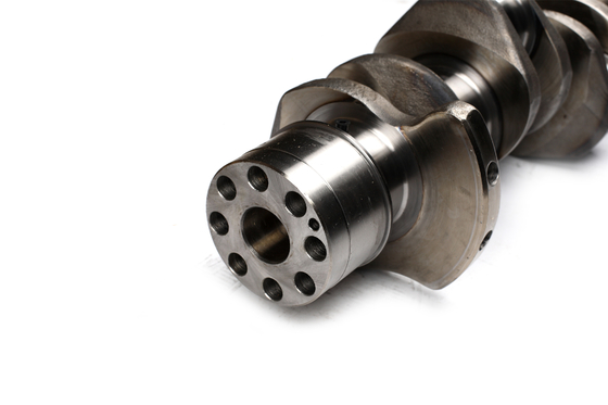 6HK1 forjó el cigüeñal de acero 8976030040 para el excavador DCT ZX330 360