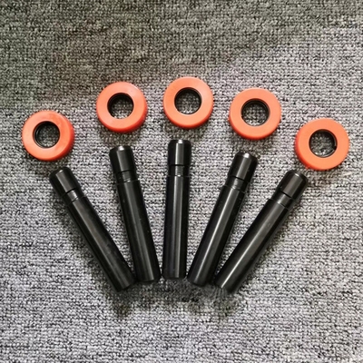 Excavador Undercarriage Parts, peso del acero de aleación de Bucket Teeth Pins 0.15-2KG del excavador